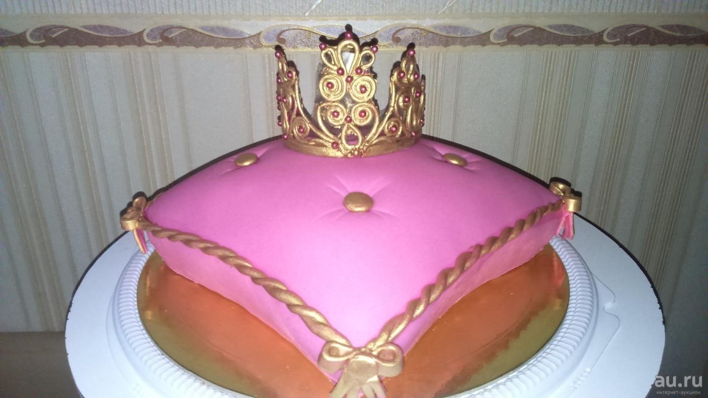 Медовый торт с короной
