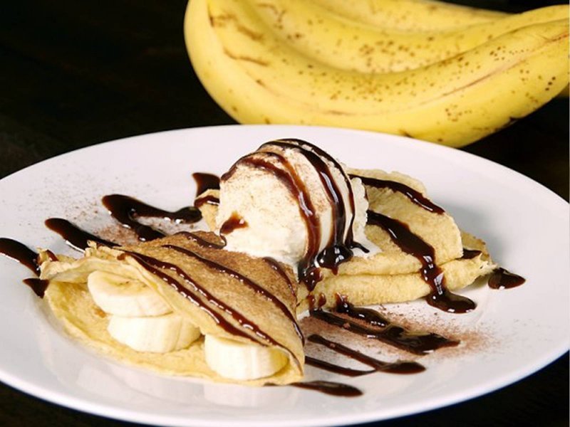 Шоколадные панкейки с бананом