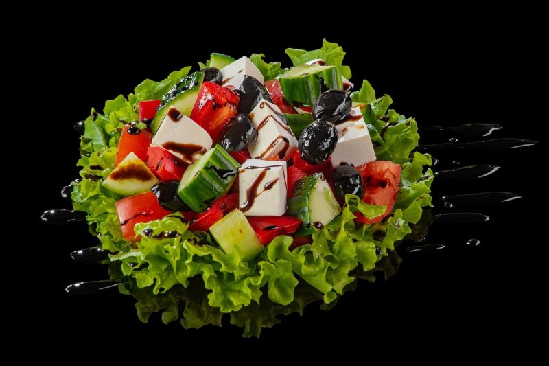 Канапе греческий салат