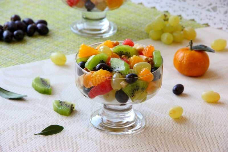 Салат с фруктами