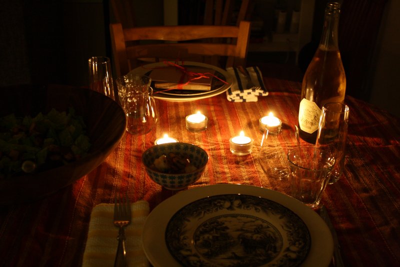 Домашний ужин при свечах