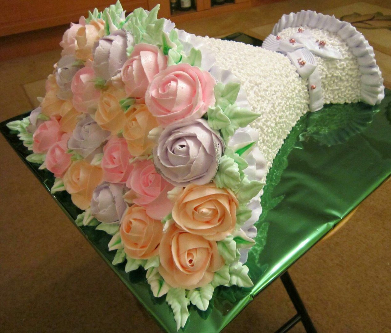 Фото торта в виде букета роз