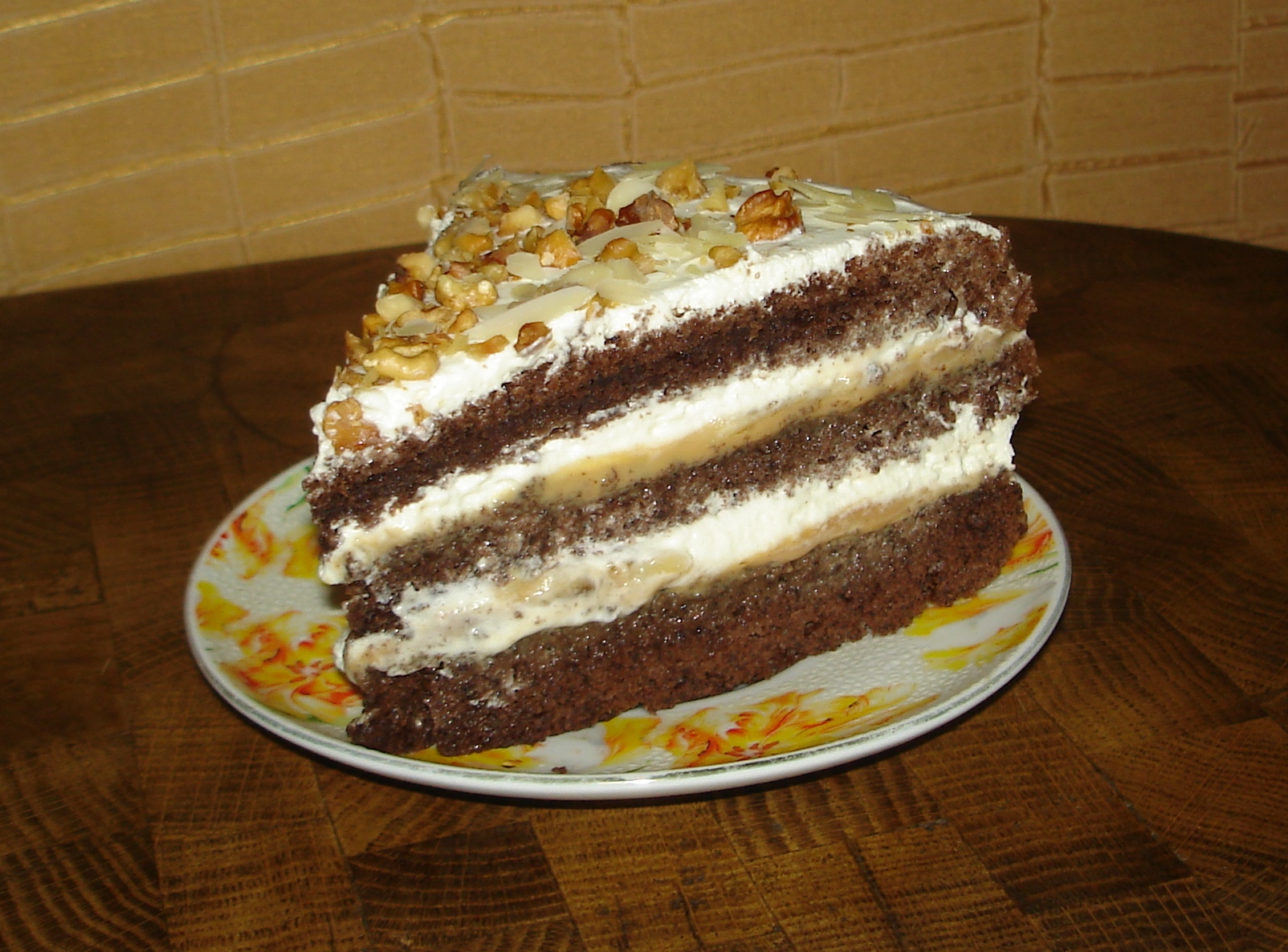 Шоколадный торт с банановым кремом