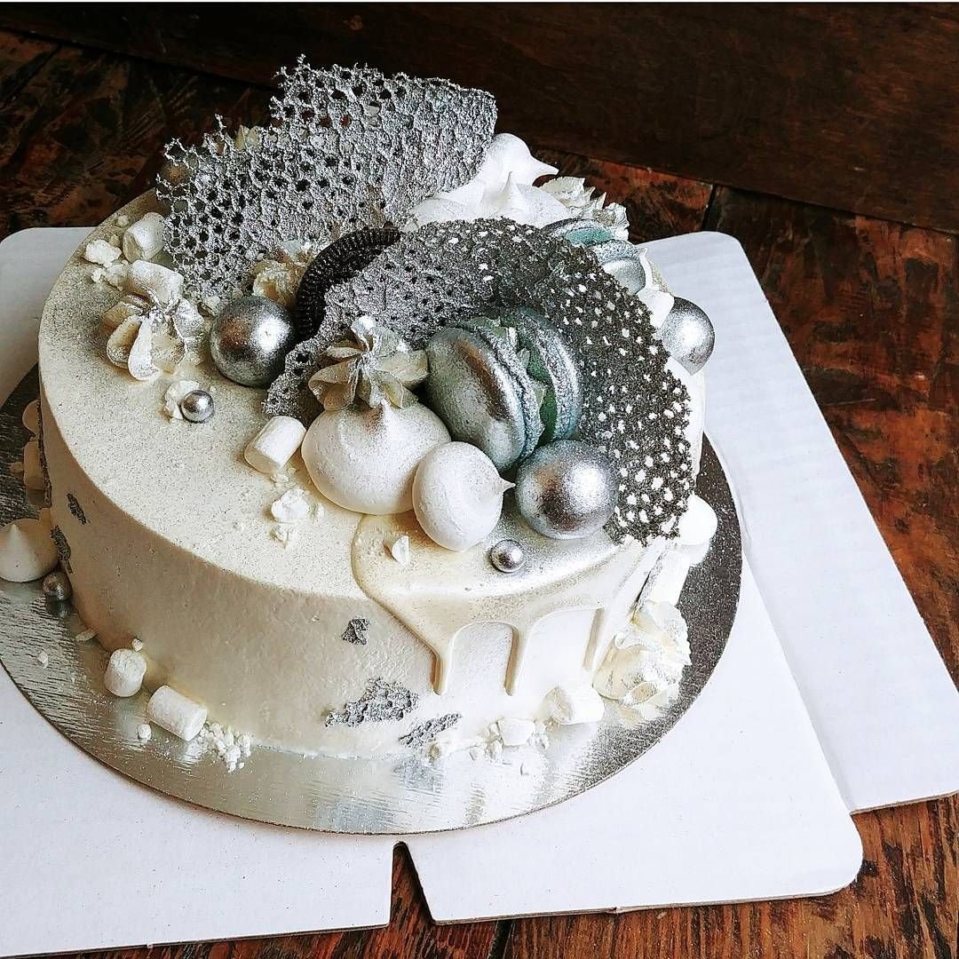 Торт на серебряную свадьбу сердца