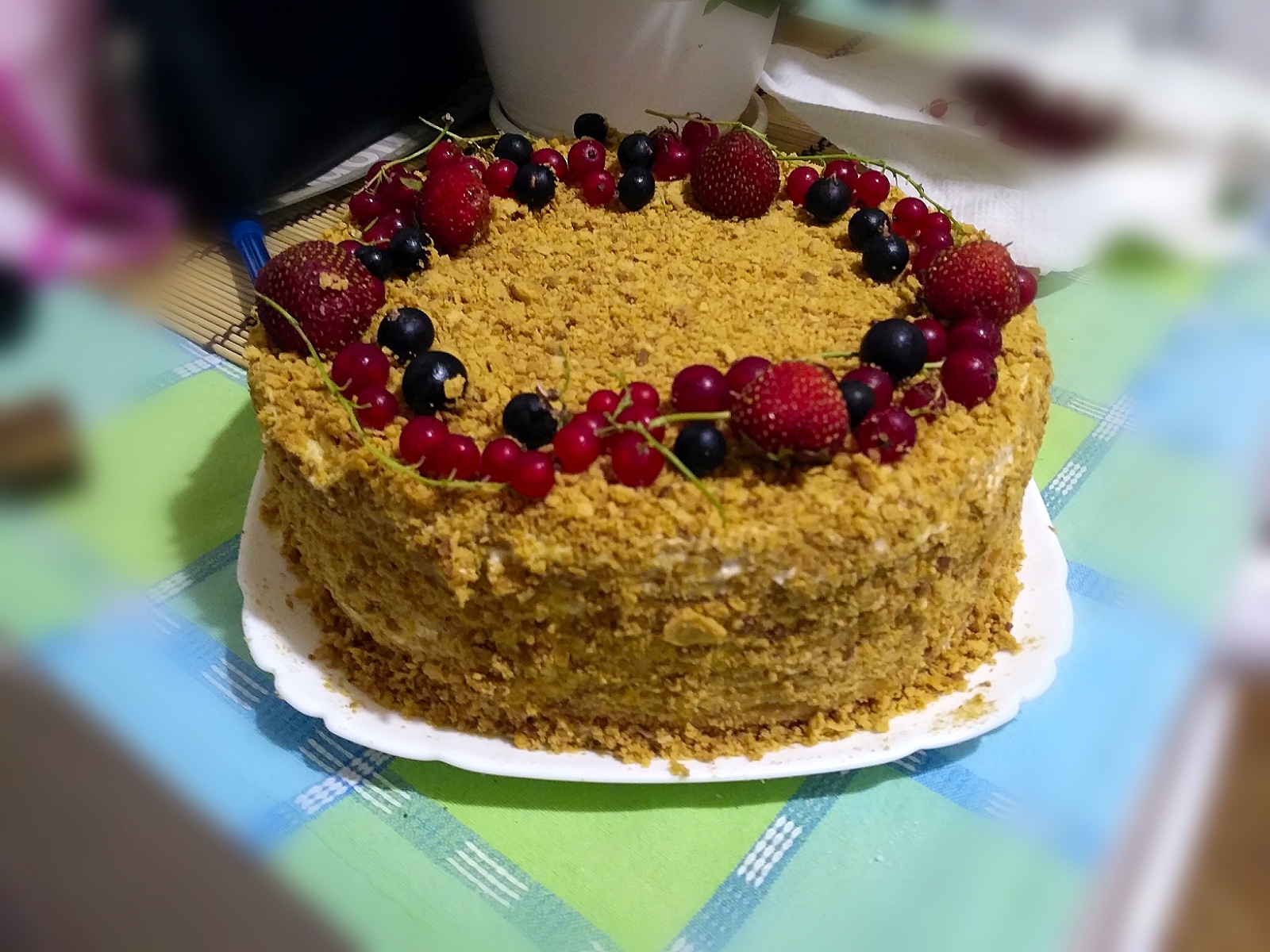 Необычное оформление торта рыжик