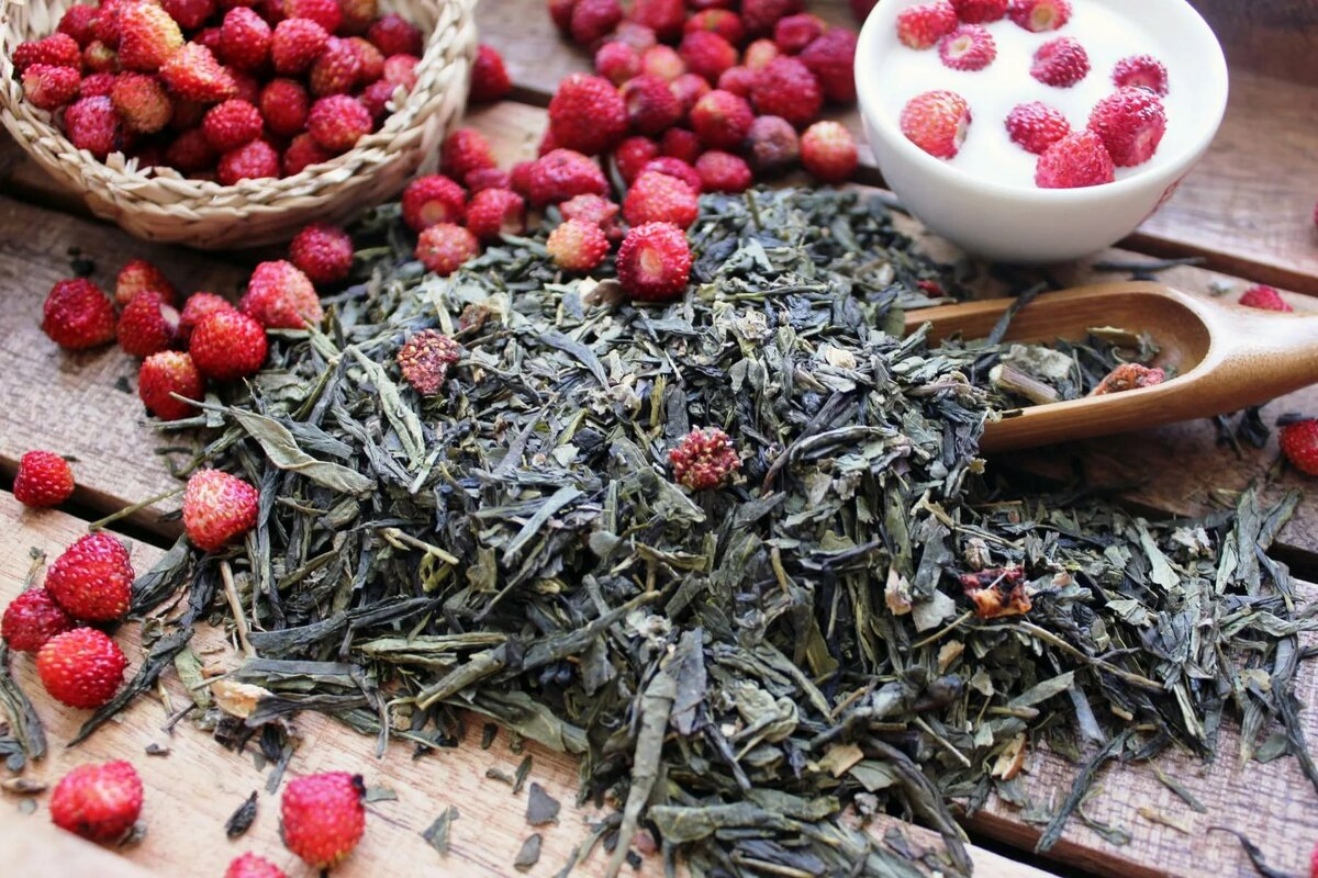 Зеленый чай Лесная земляника. Фруктовый чай. Чай с земляникой. Чай с травами и ягодами.