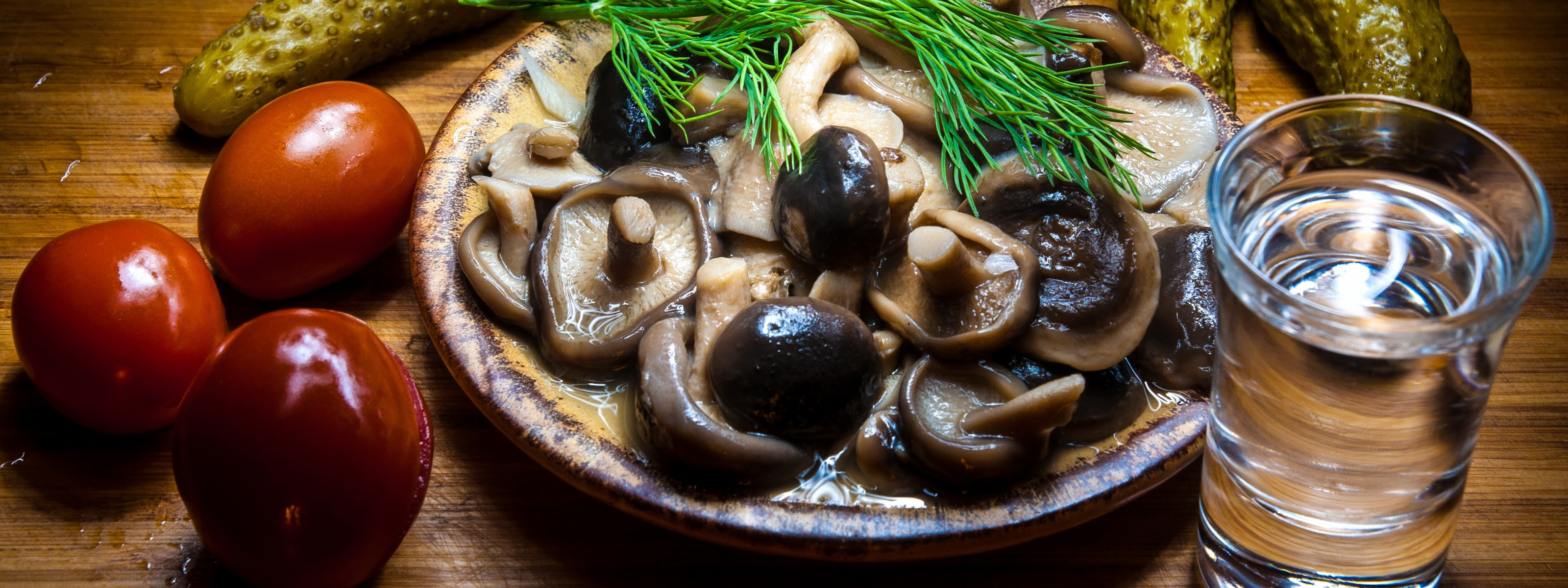 Блюда с солеными грибами