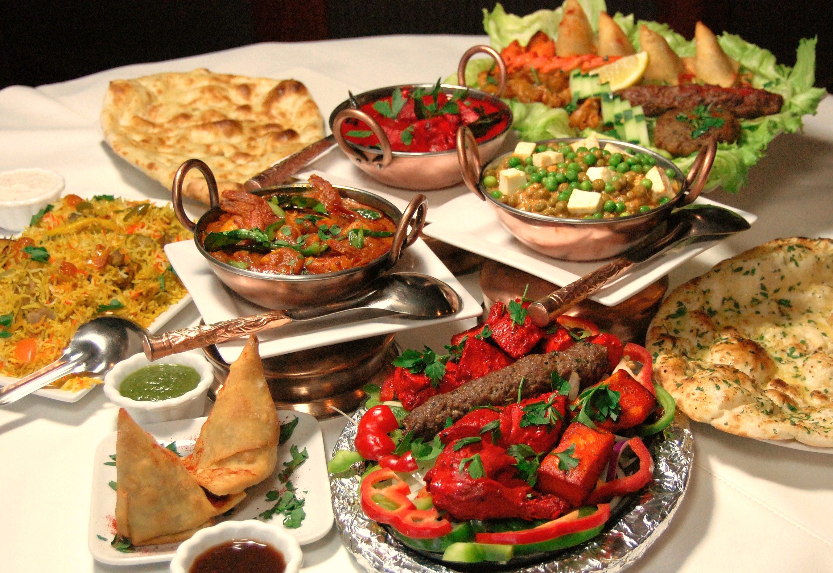 Арабский стол с едой