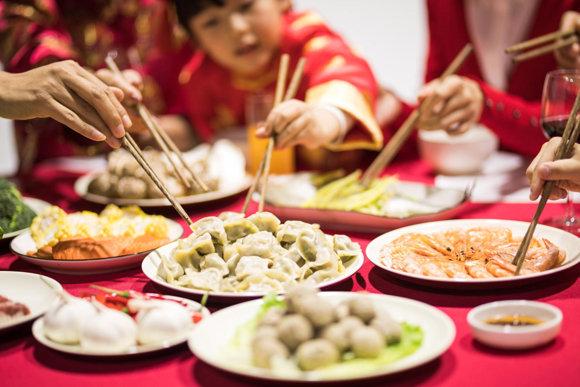 Новогодний ужин в Китае пельмени