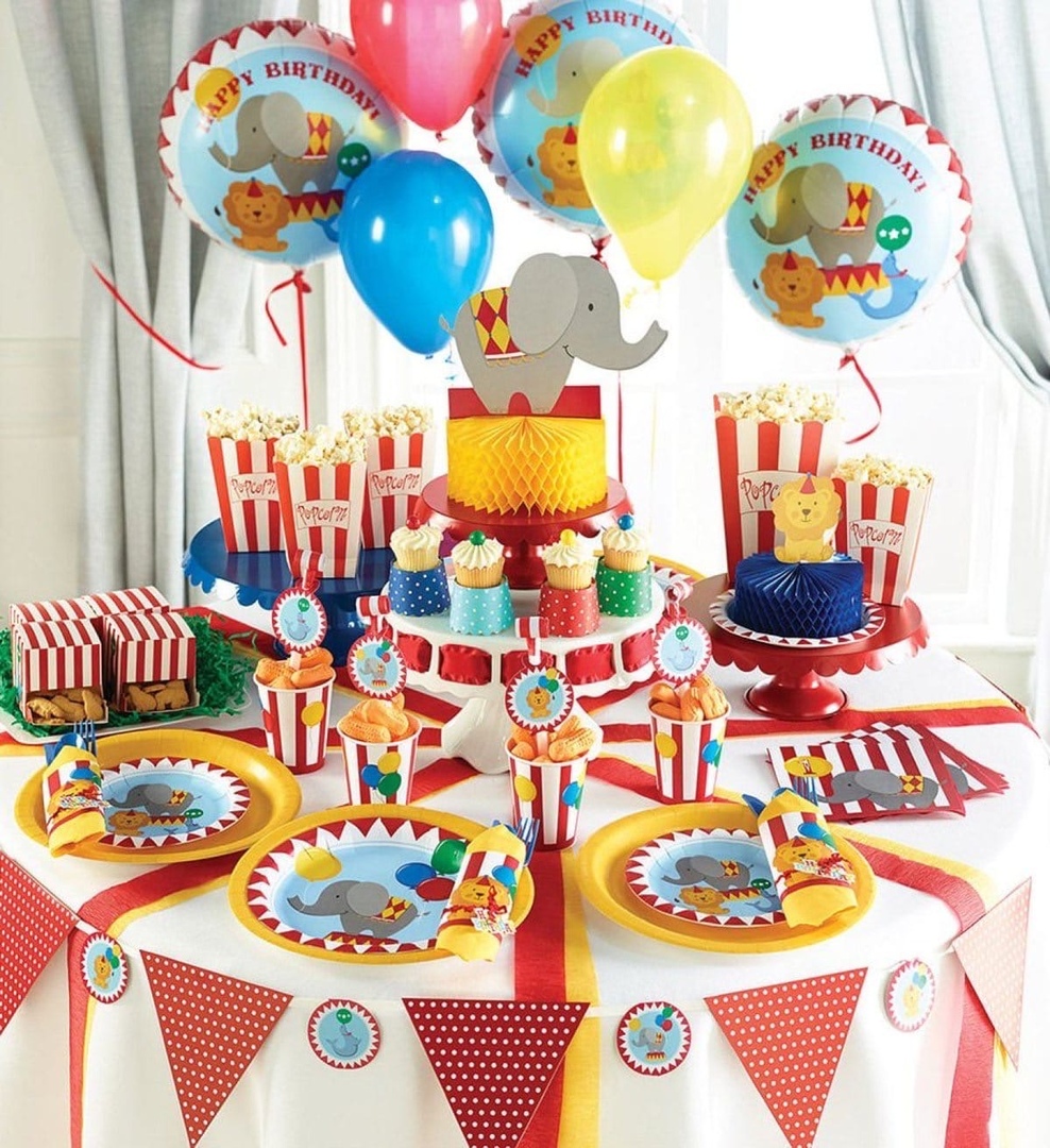 день рождения ребенка 2 года праздничный стол