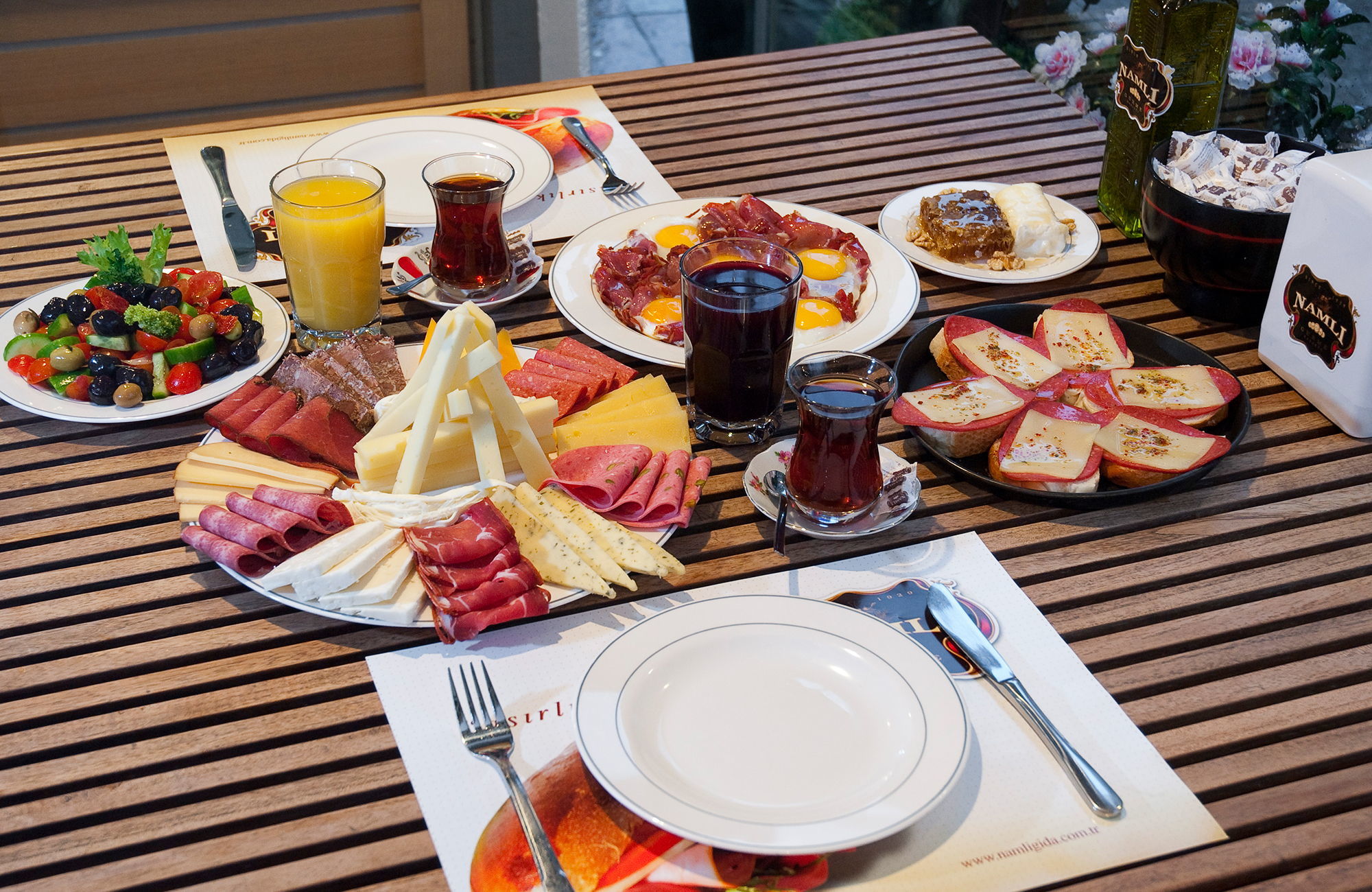 Турецкий стол на завтрак