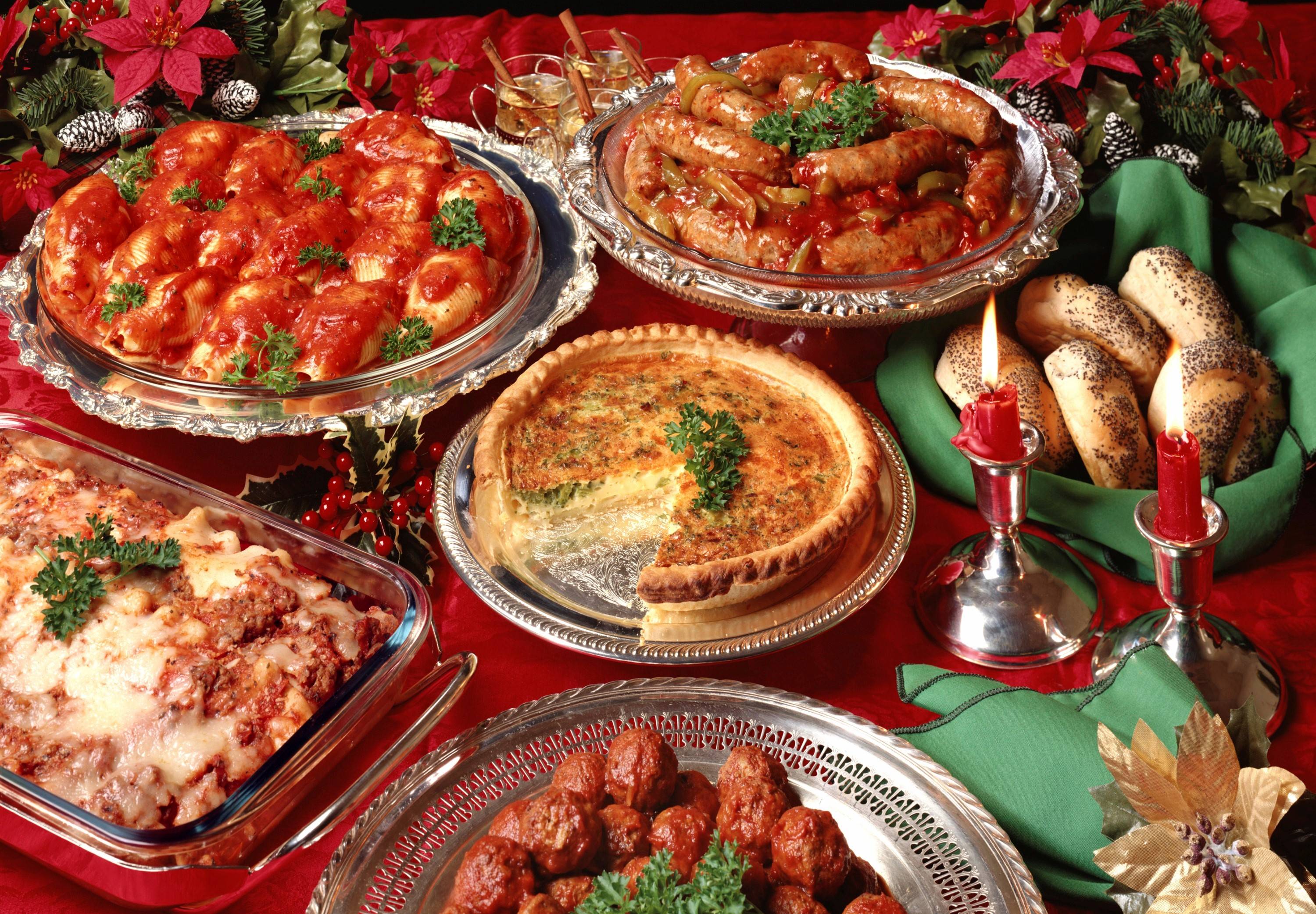 Рождество какие блюда. Традиционные праздничные блюда. Традиционные новогодние блюда. Традиционные блюда на Рождество. Блюда на Рождественский стол.