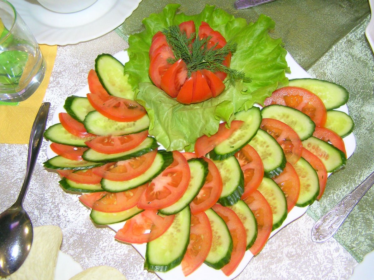 Как красиво порезать овощи на праздничный стол пошагово с фото