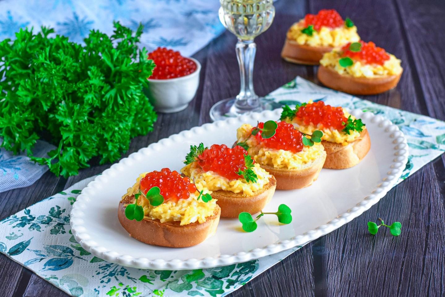 Бутерброды с красной икрой на праздничный стол рецепты с фото