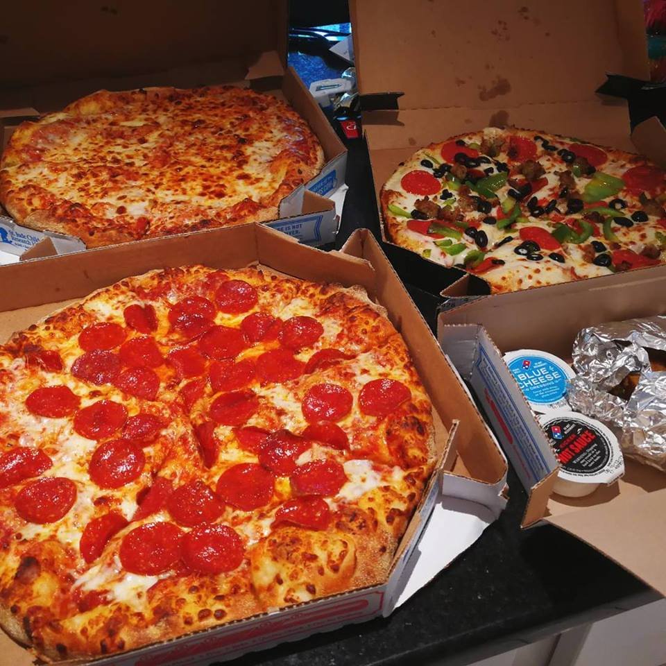 фото пепперони пицца в коробке фото 100