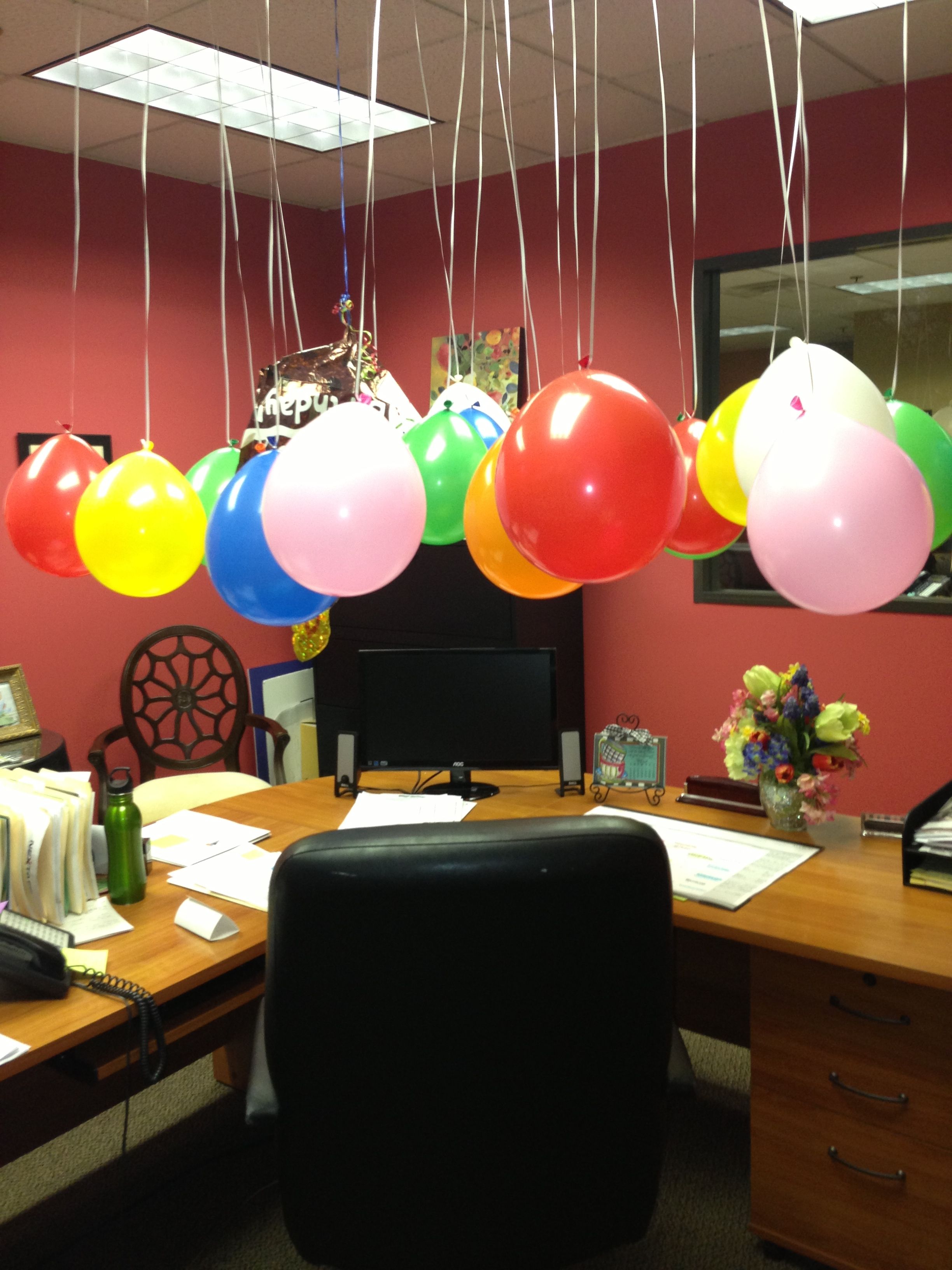 как украсить кабинет на день рождения коллеге