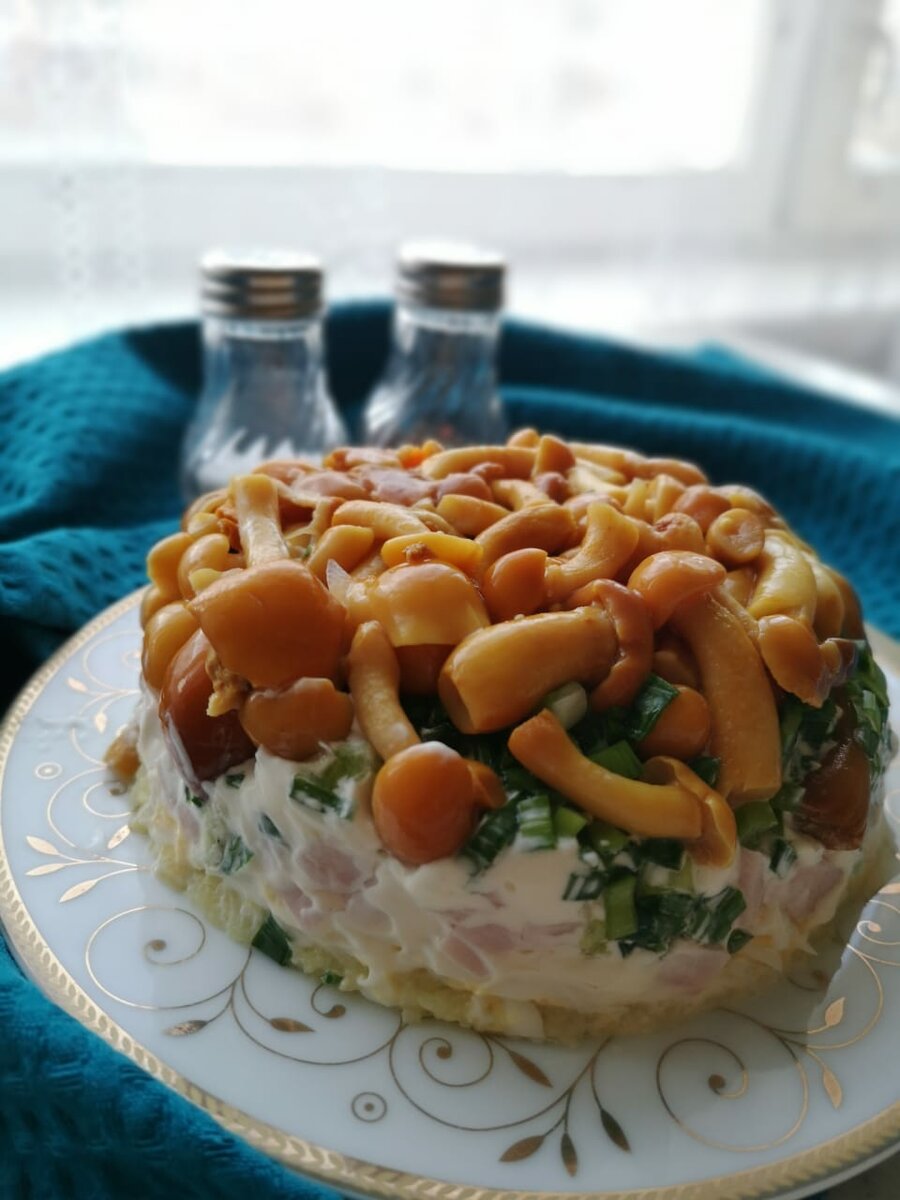 Салат с полянка с опятами рецепт с фото