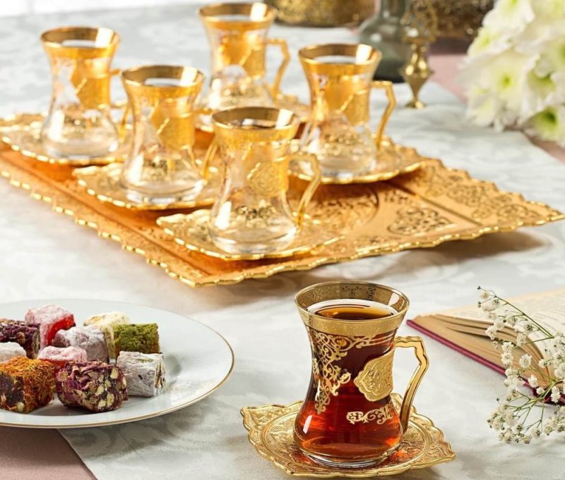 Чаепитие в арабском стиле