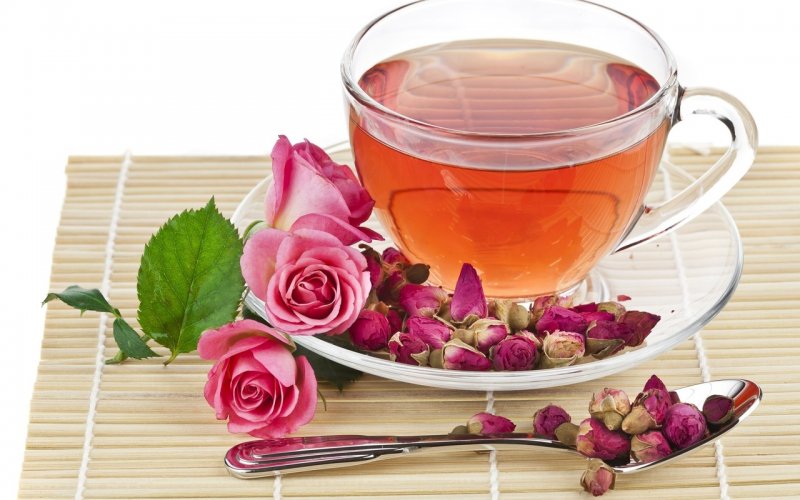 Розовый чай