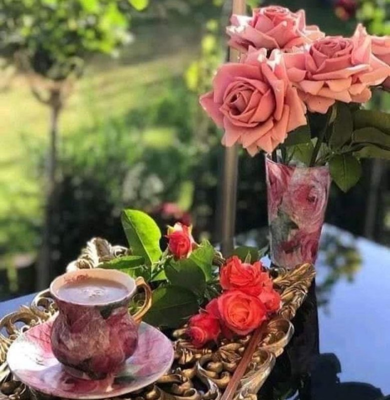 Утренний кофе с цветком