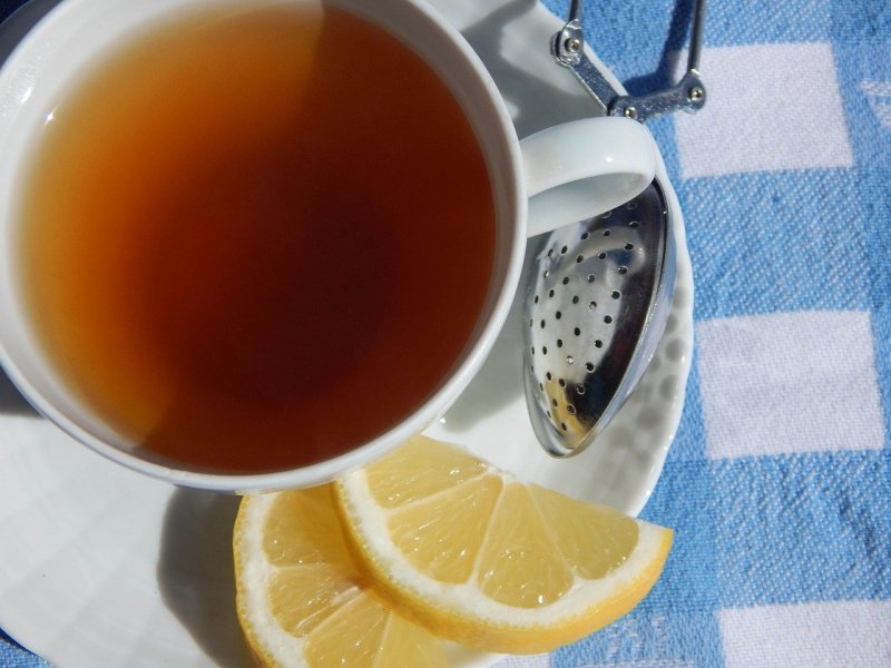 Чаек с лимоном