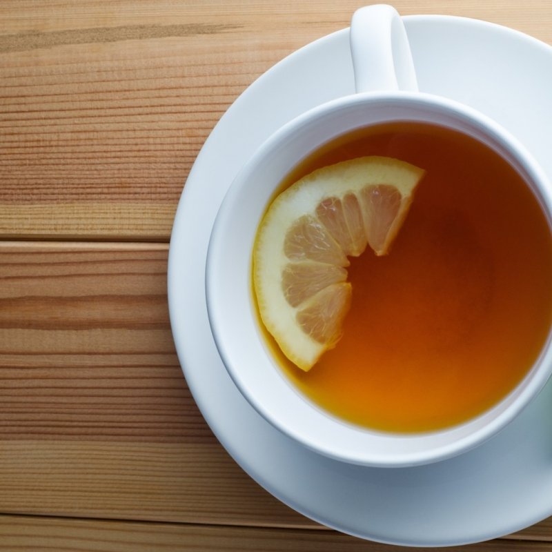 Чай с лимоном осенью