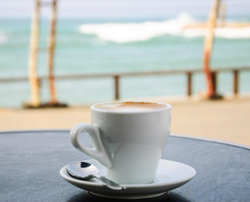Кофе утром на пляже