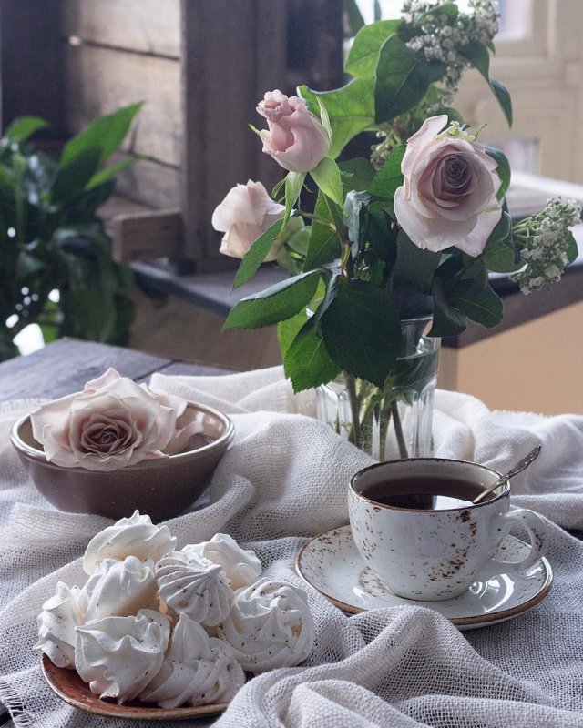 Доброе утро цветы и кофе