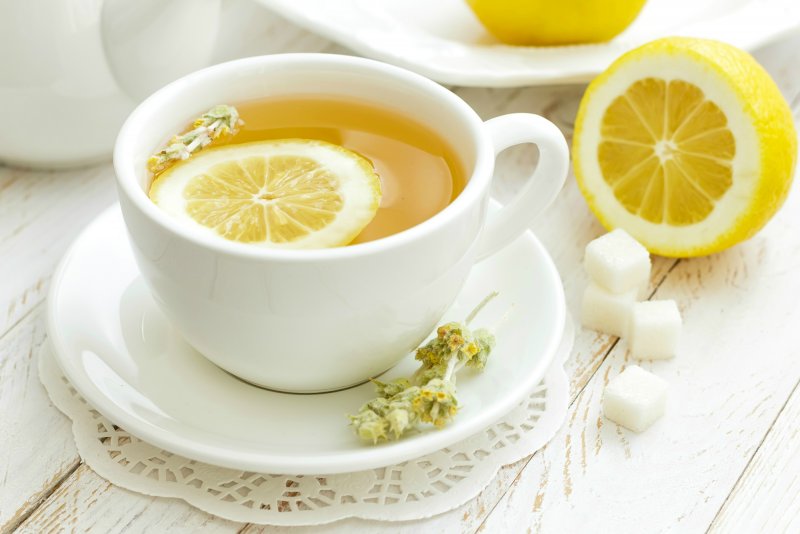 Чашка чая с лимоном