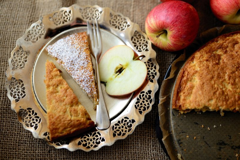 Десерт пирог яблочный
