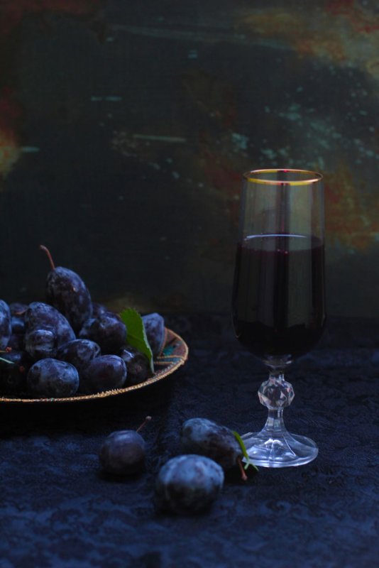 Вино из тернослива и черноплодки