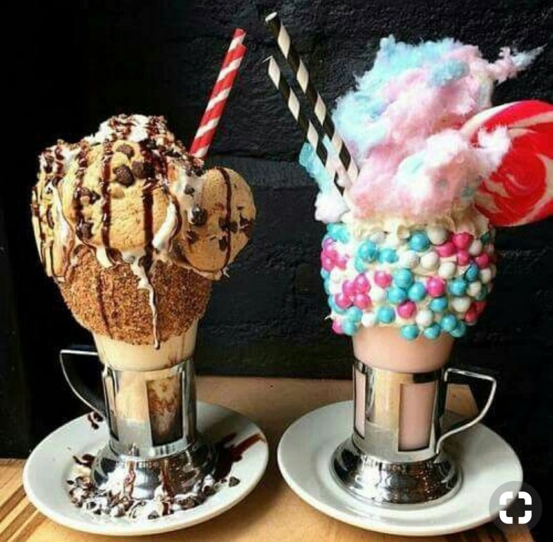 Мороженое с вкусняшками