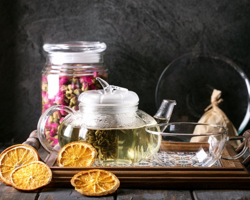 Чай марокканский в стеклянных чайниках