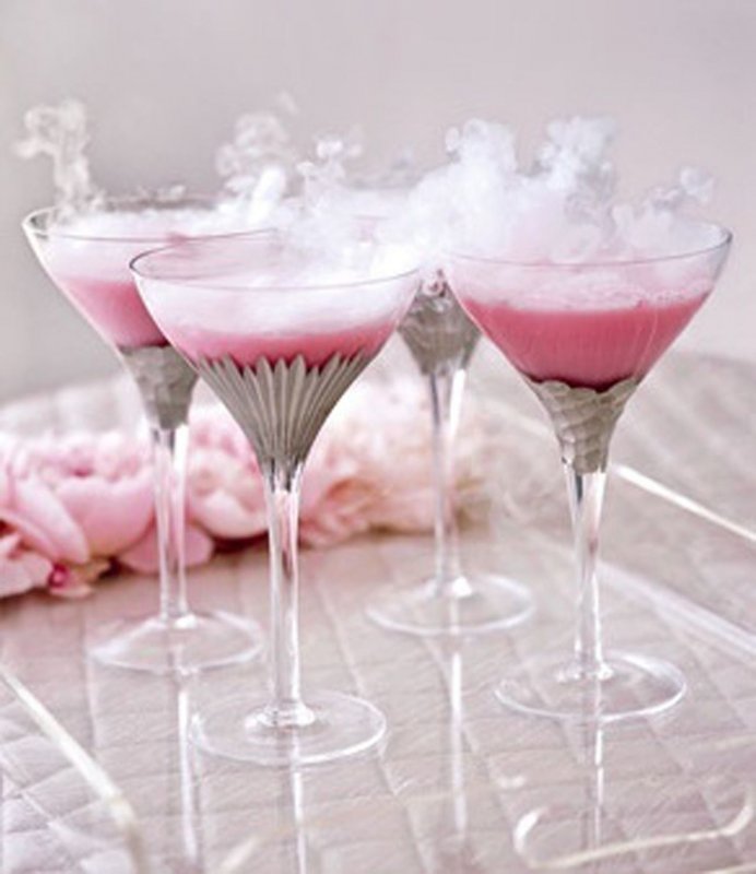 Розовый коктейль алкогольный