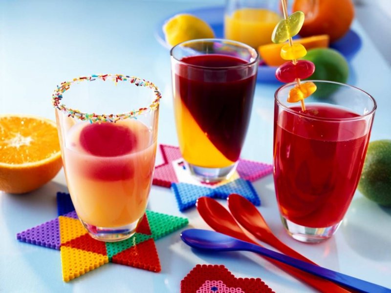 Разноцветные коктейли