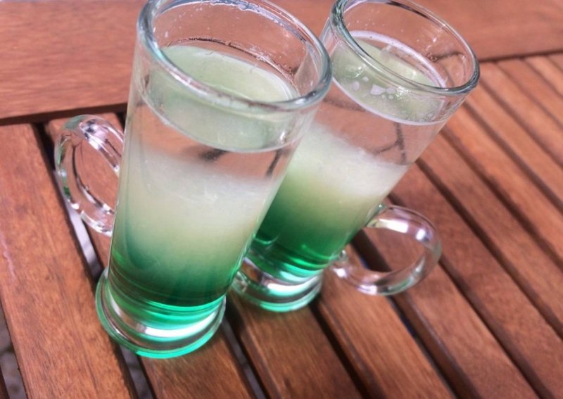 Коктейль алкогольный зеленый мексиканец