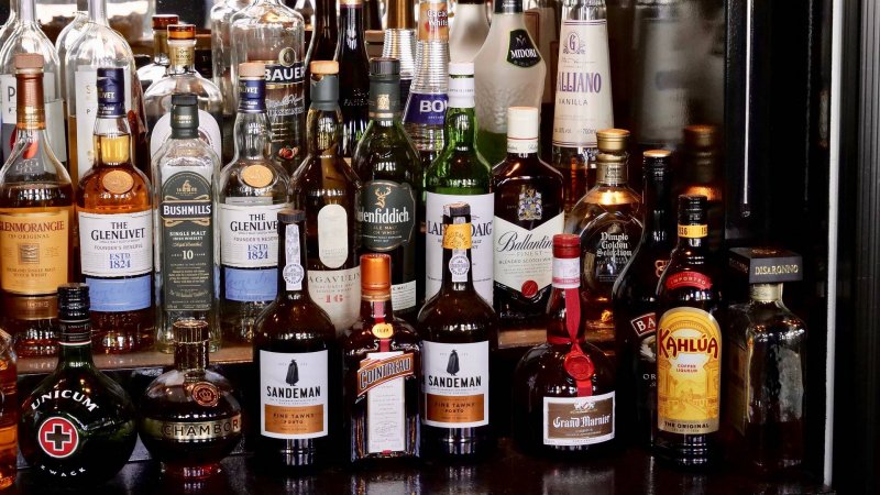 Коллекция алкогольных напитков