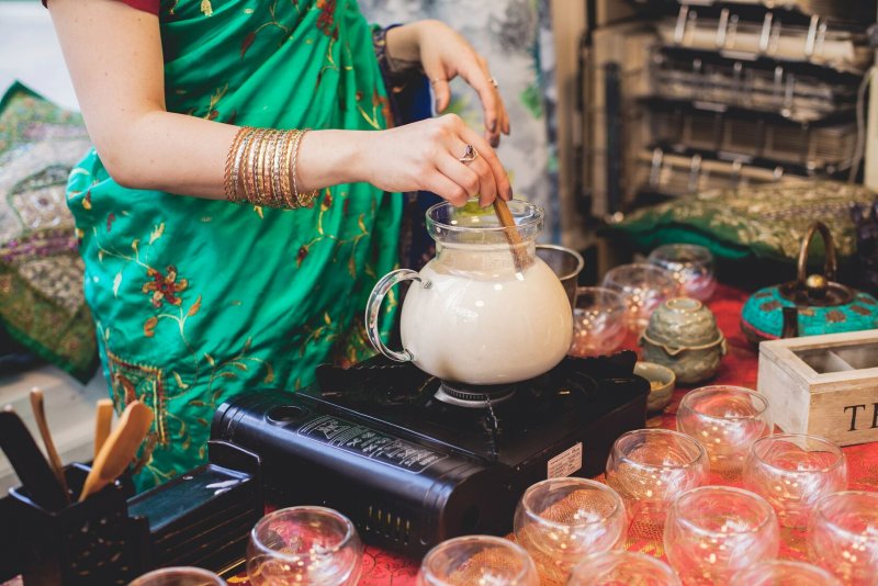 Индийская церемония чаепития масала
