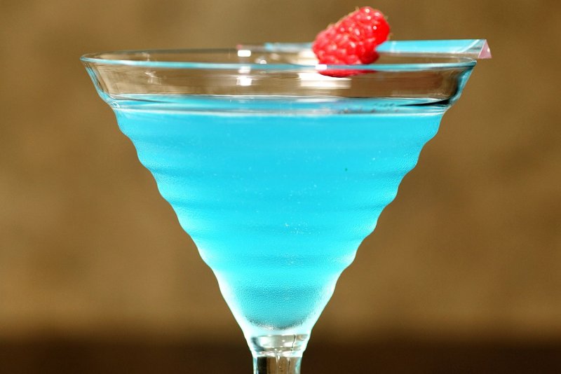 Голубая Лагуна напиток алкогольный
