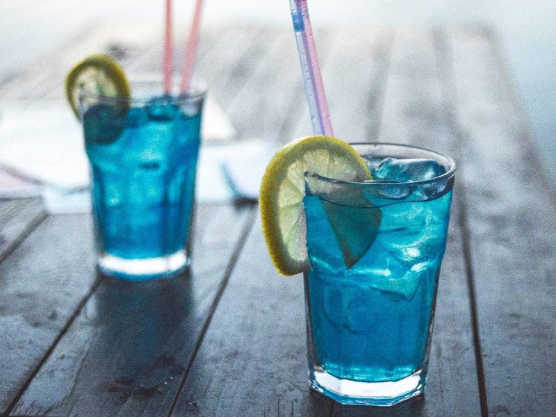 Синий коктейль голубая Лагуна