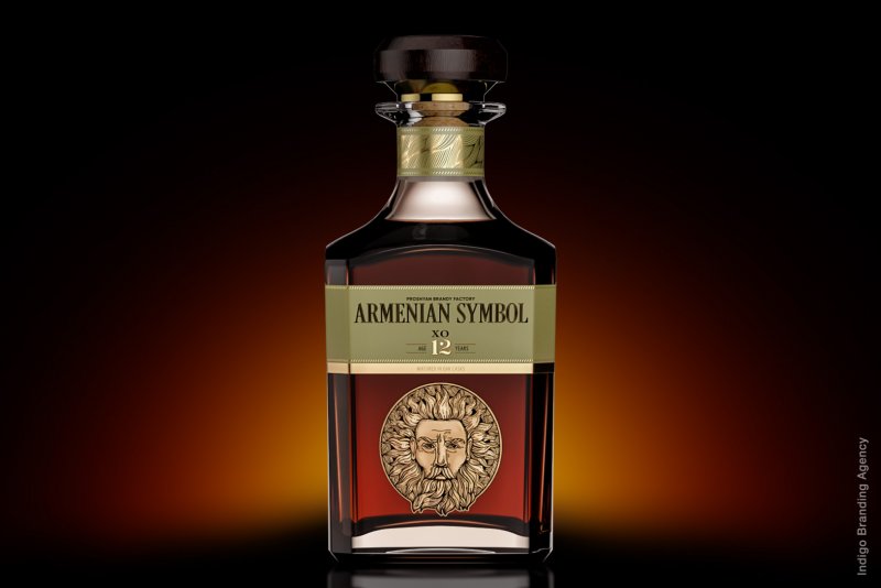 Армянский коньяк в красивых бутылках