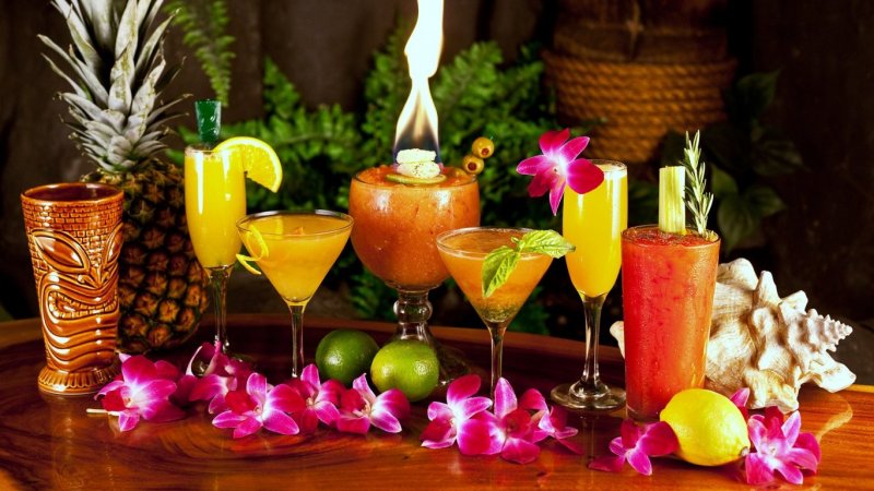 Гавайская вечеринка коктейли