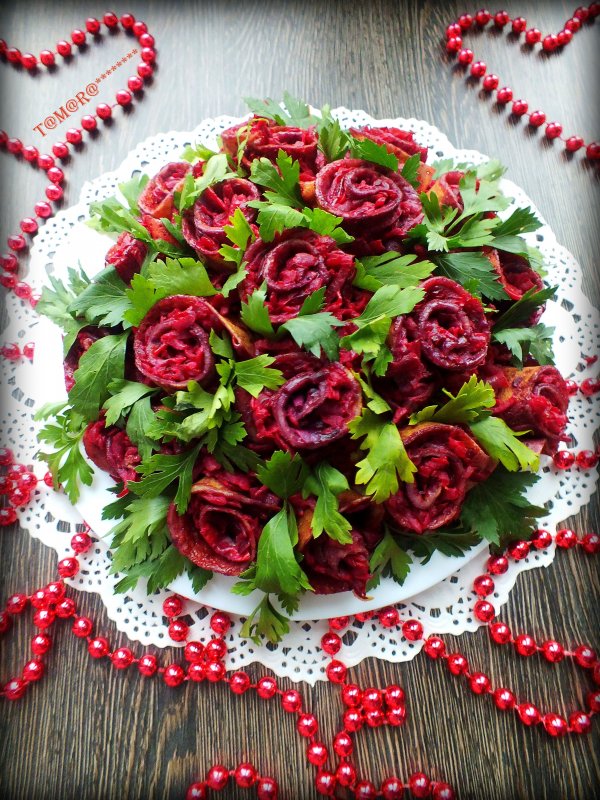 Салат букет роз сельдь под шубой
