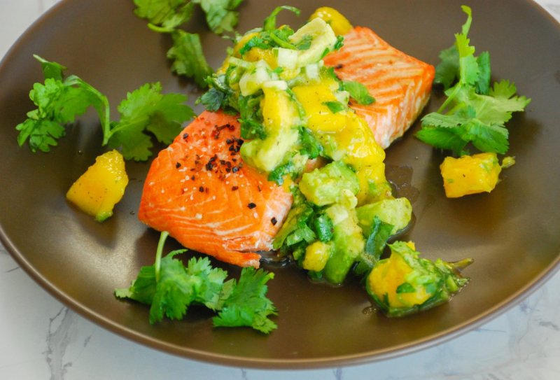 Рыба и овощной салат