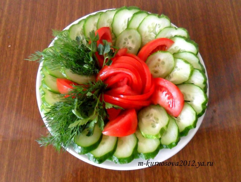Салат с кабачками и помидорами