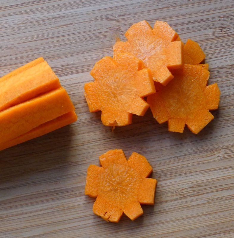 Розочки из моркови вареной для украшения