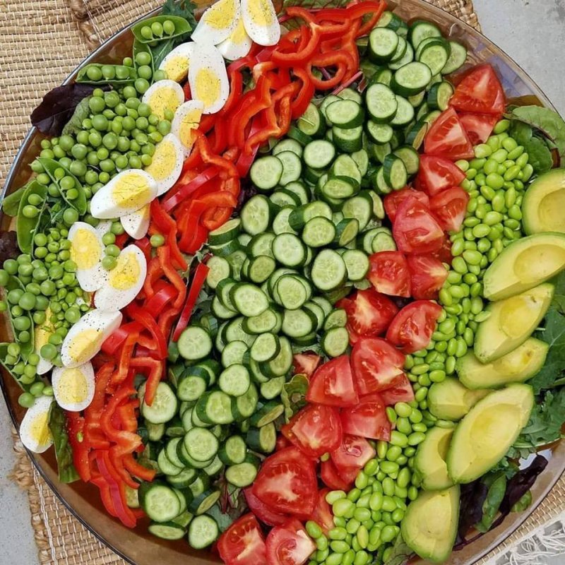 Красивая выкладка овощей на стол