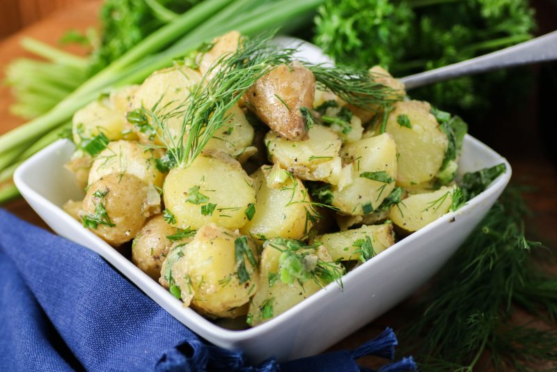 Салат из картошки