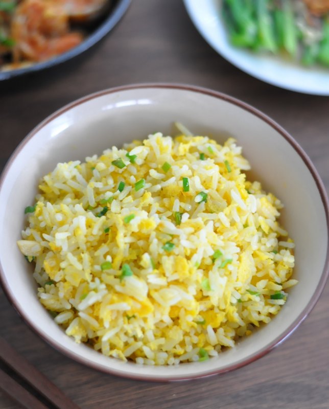 Жареный рис с яйцом