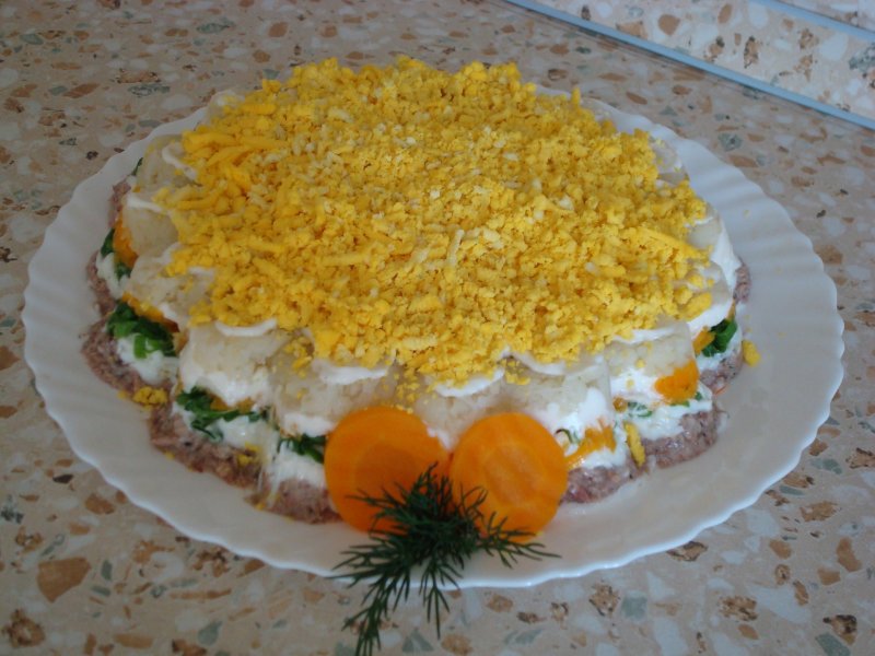 Салат Мимоза с копченой скумбрией